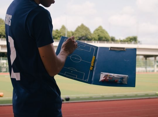 Diseño de tarea sobre pizarra tactica - Entrenador de futbol